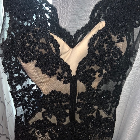 Black Laced Prom Dress - Picture 4 of 6